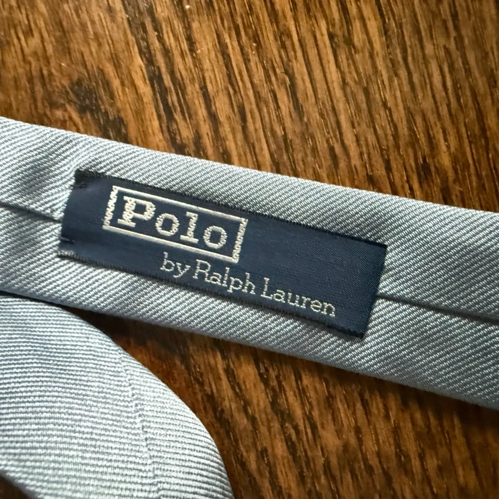 Polo Ralph Lauren Hand Made in USA 100% Solid Print Silk Power Tie in  Blue